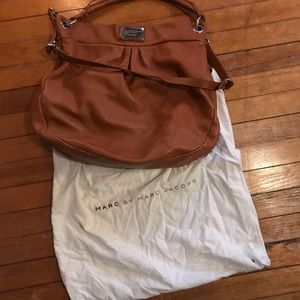MBMJ Classic Q Hillier Brown Hobo
